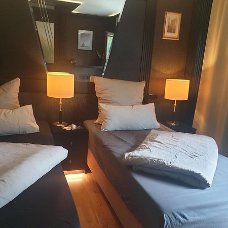 Miet-Kamp Ruhig, Zentral, Nahe Messe, Ausgefallenes Design 2 Schlafzimmer Берлин Экстерьер фото